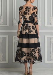 Eugénie | Vestido Midi de Encaje Negro con Corte en A