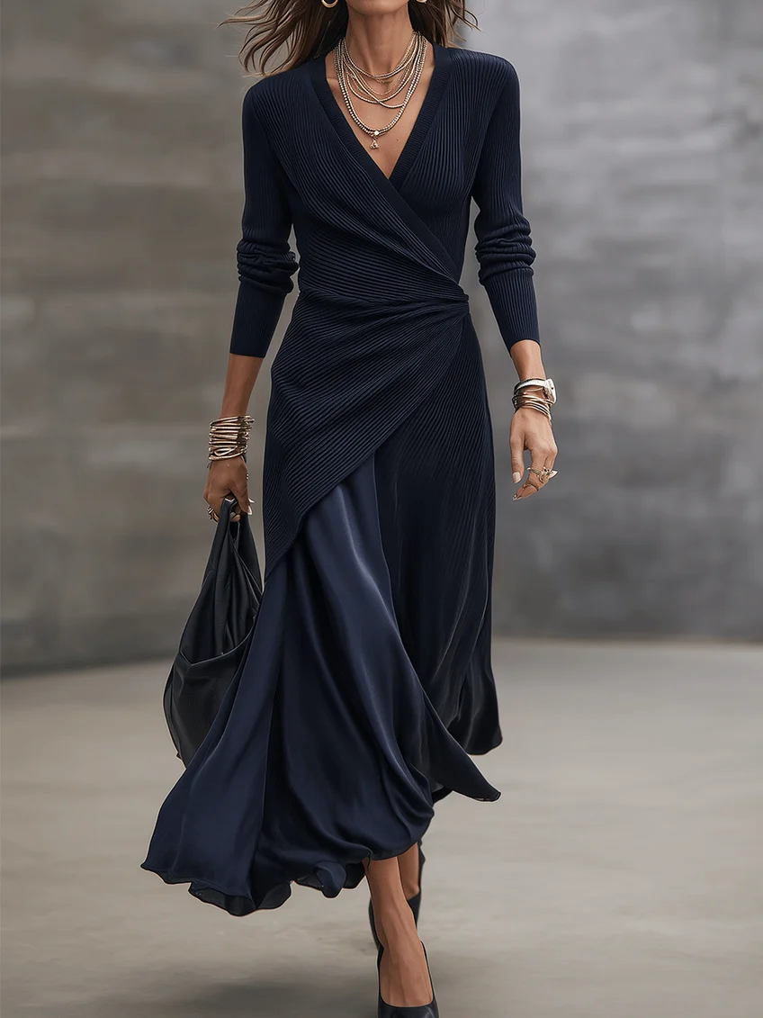 Giulia | Vestido Maxi Asimétrico con Escote en V y Paneles de Satén Azul Marino