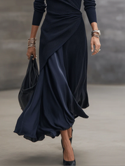Giulia | Vestido Maxi Asimétrico con Escote en V y Paneles de Satén Azul Marino