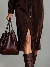 Béatrice | Vestido Midi de Terciopelo Acanalado con Bolsillos y Botonadura Simple